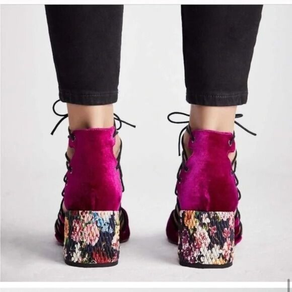 Free People Women’s Top Down Block Heels Velvet  Floral Purple / Black 37 US 6.5 - Picture 3 of 10